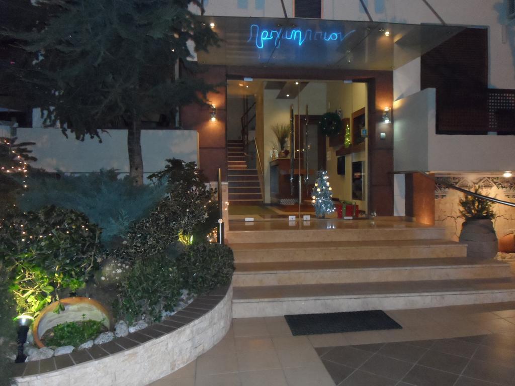 Hotel Prigipikon Suites And Sofites Loutra Ipatis Exterior foto